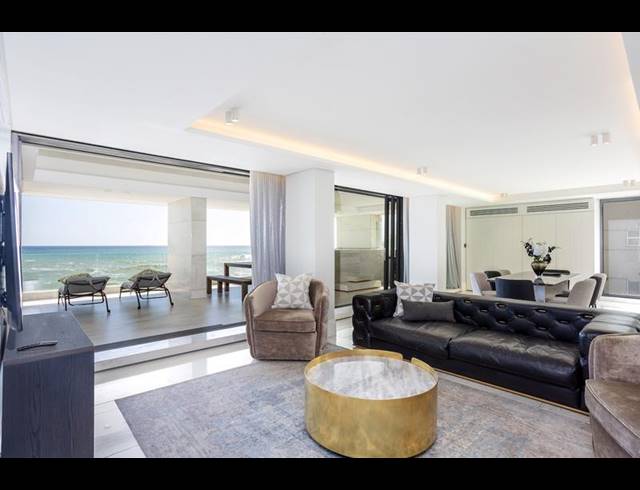 5 BEDROOM APARTMENT FOR SALE IN BANTRY BAY
